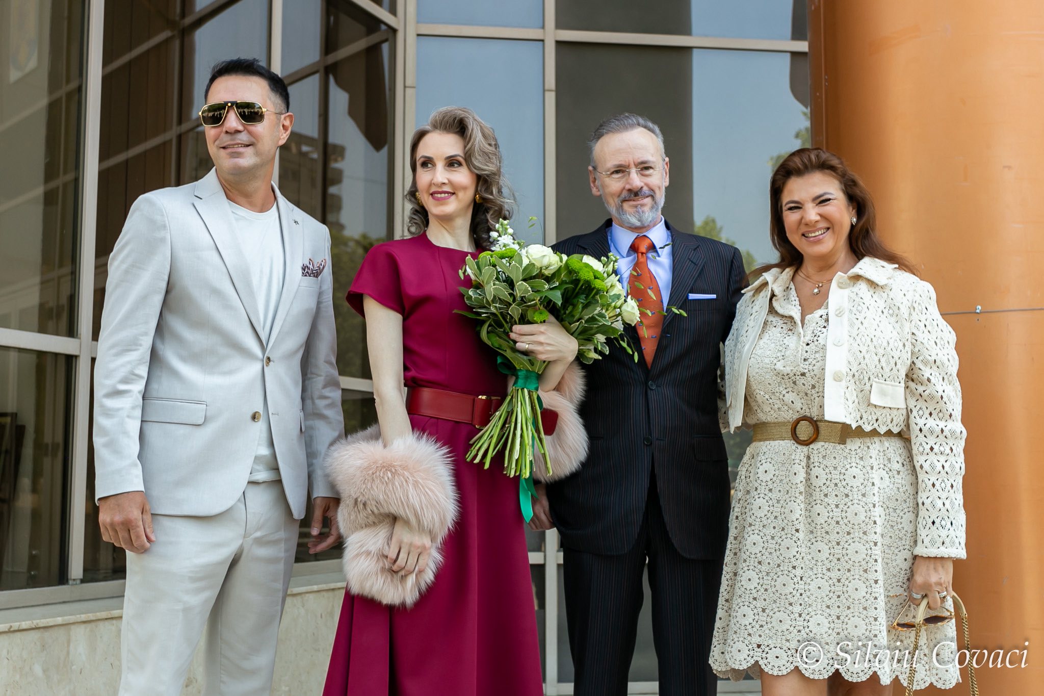 Imagini noi de la cununia civilă a lui Mihai Albu cu Elena Nechifor. Mireasa nu s-a putut abține și a izbucnit în lacrimi
