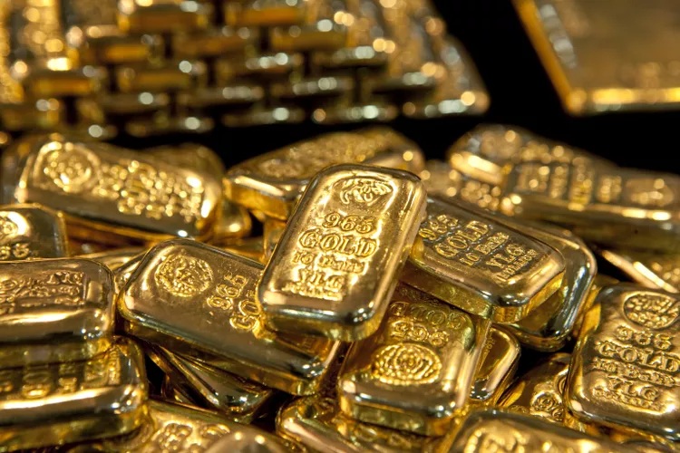 Gold bars [Image Credit: Srinophan69 / Getty Images]