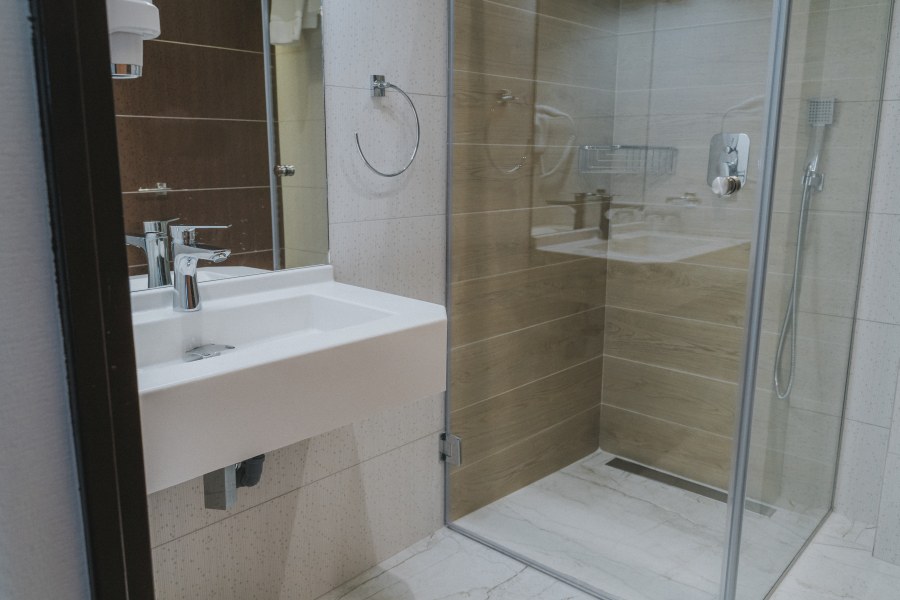 Descoperă Băile Felix și Oradea: două bijuterii ale turismului din vestul României, aproape una de alta. Se îmbină relaxarea termală cu eleganța urbană