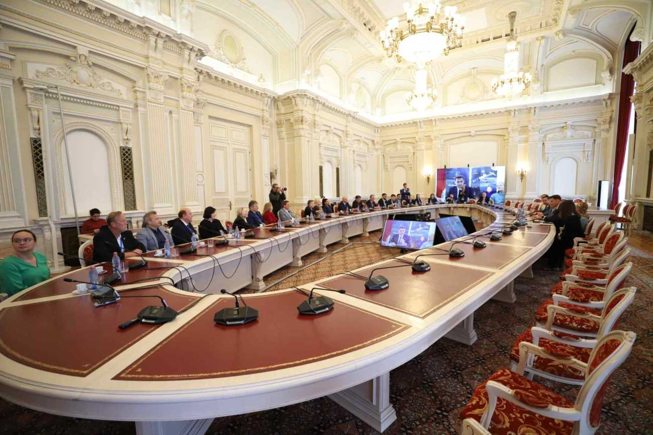 Dumitru Prunariu, singurul român care a zburat în Cosmos, aniversat în Senat după 45 de ani de la misiunea Soyuz 40