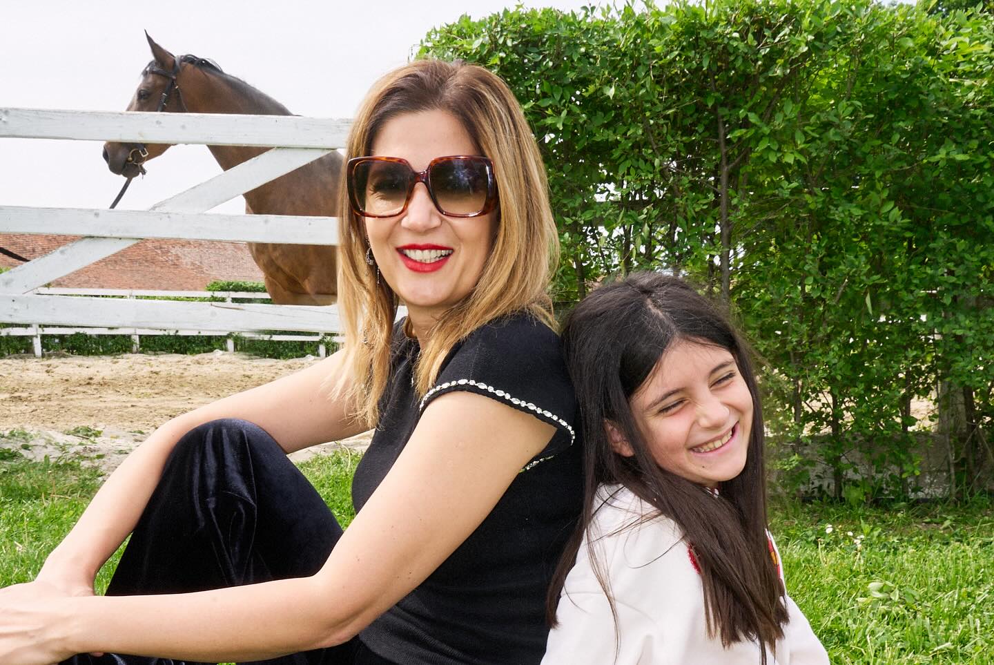 Fiica Amaliei Enache nu pare să calce pe urmele mamei sale. Alma urmează pasiunea bunicului și a unchiului: „Mi-a cerut insistent”