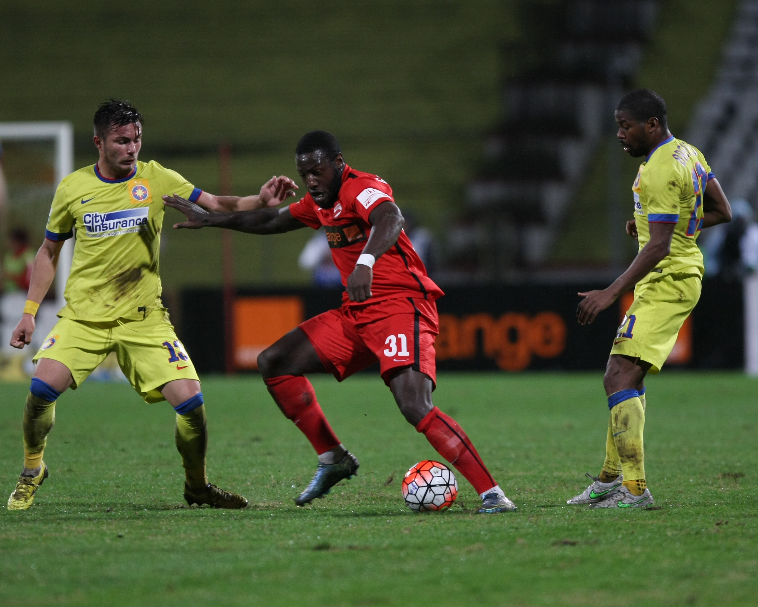 Dinamo - Steaua 3-1. "Câinii" au făcut legea pe teren și au câștigat după patru ani în faţa marii rivale / FOTO