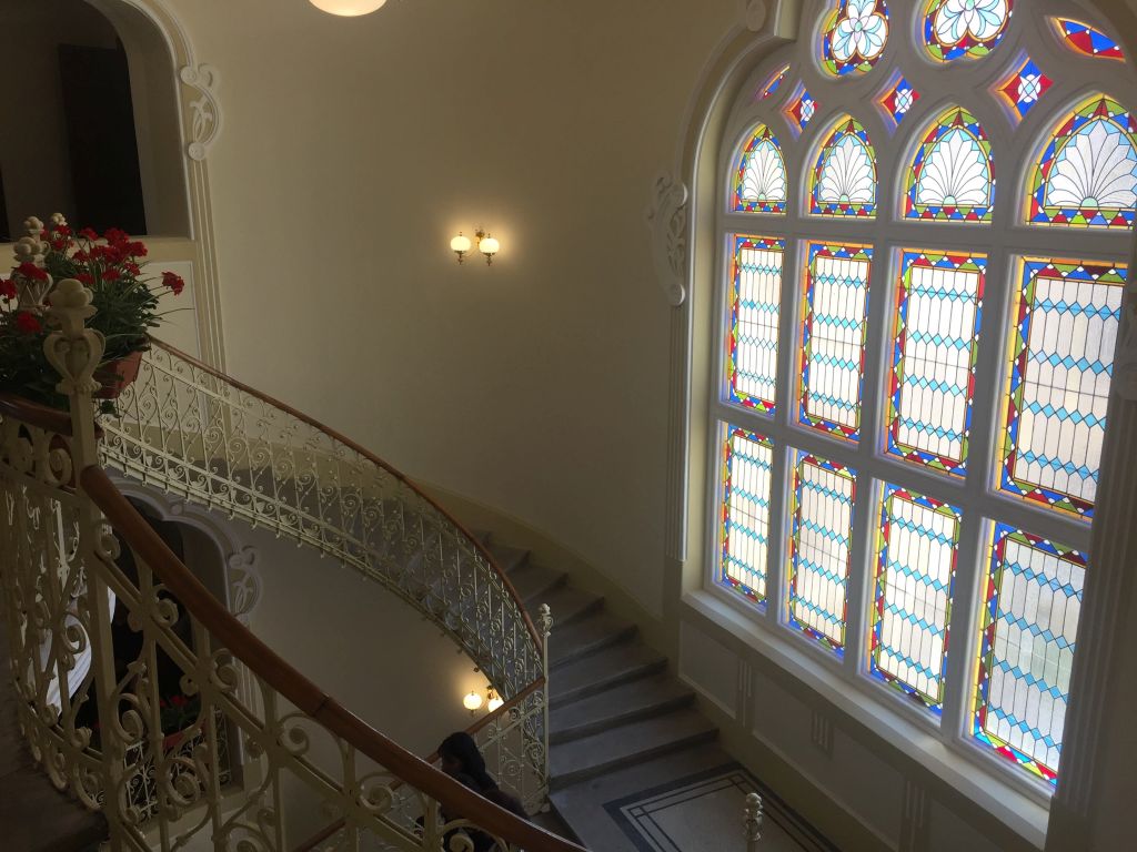 REPORTAJ/Palatul Apelor din Timișoara și-a recăpătat în sfârșit strălucirea de acum un secol, după lucrări care au durat 8 ani