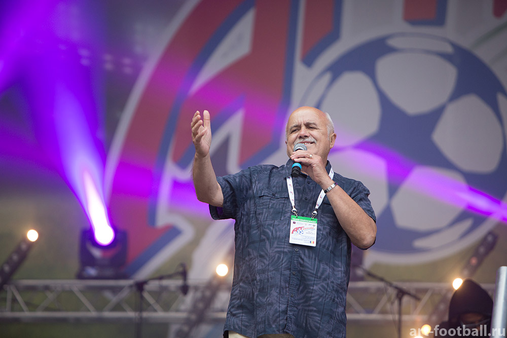 Pe ce loc a terminat naționala artiștilor fotbaliști la Campionatul Mondial - Moscova Art Football 2017. Temișan, Enache și Kamara au impresionat prin muzica lor / FOTO