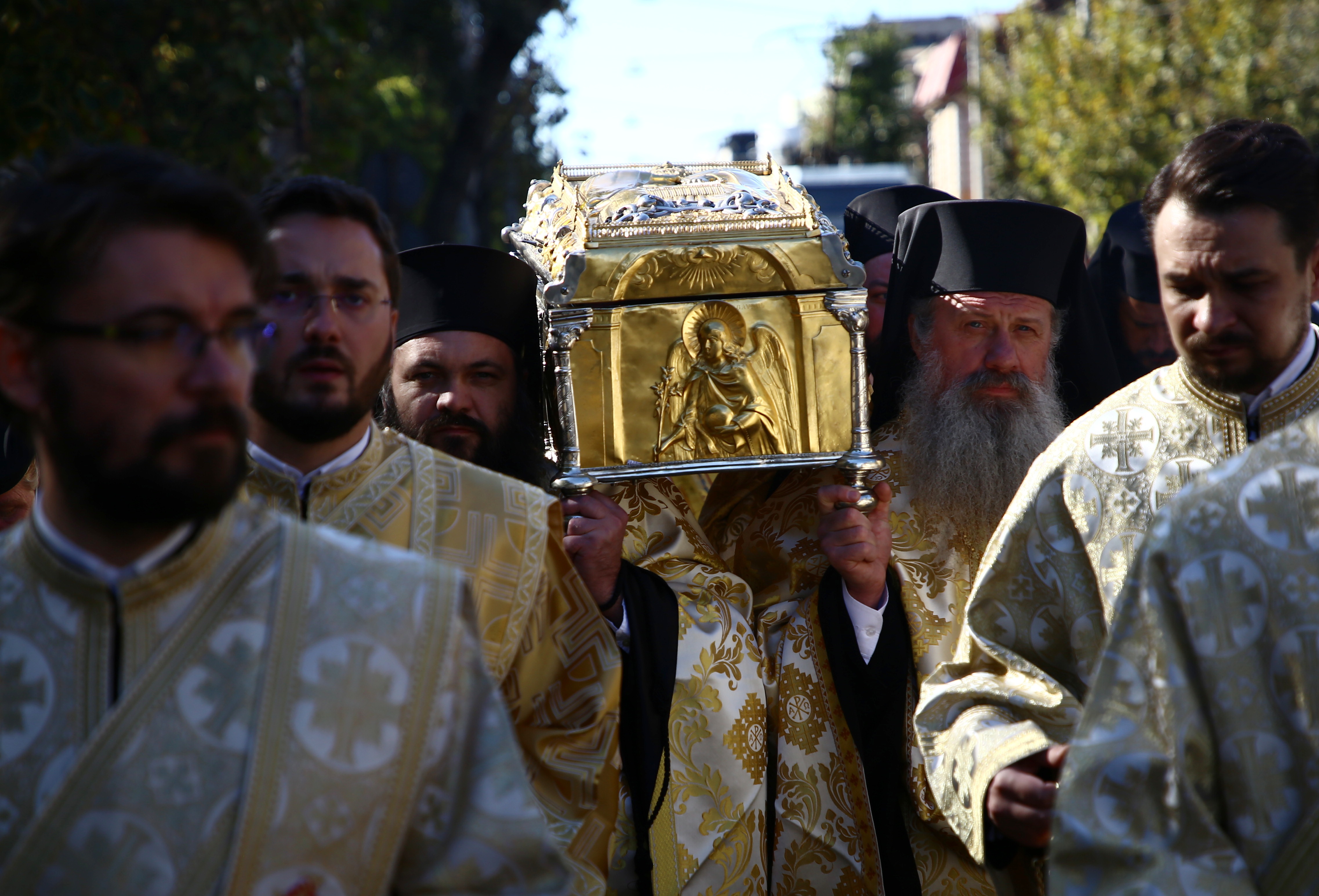 GALERIE FOTO/ Sărbătoarea Sfântului Dimitrie cel Nou a fost marcată joi după amiază printr-un pelerinaj