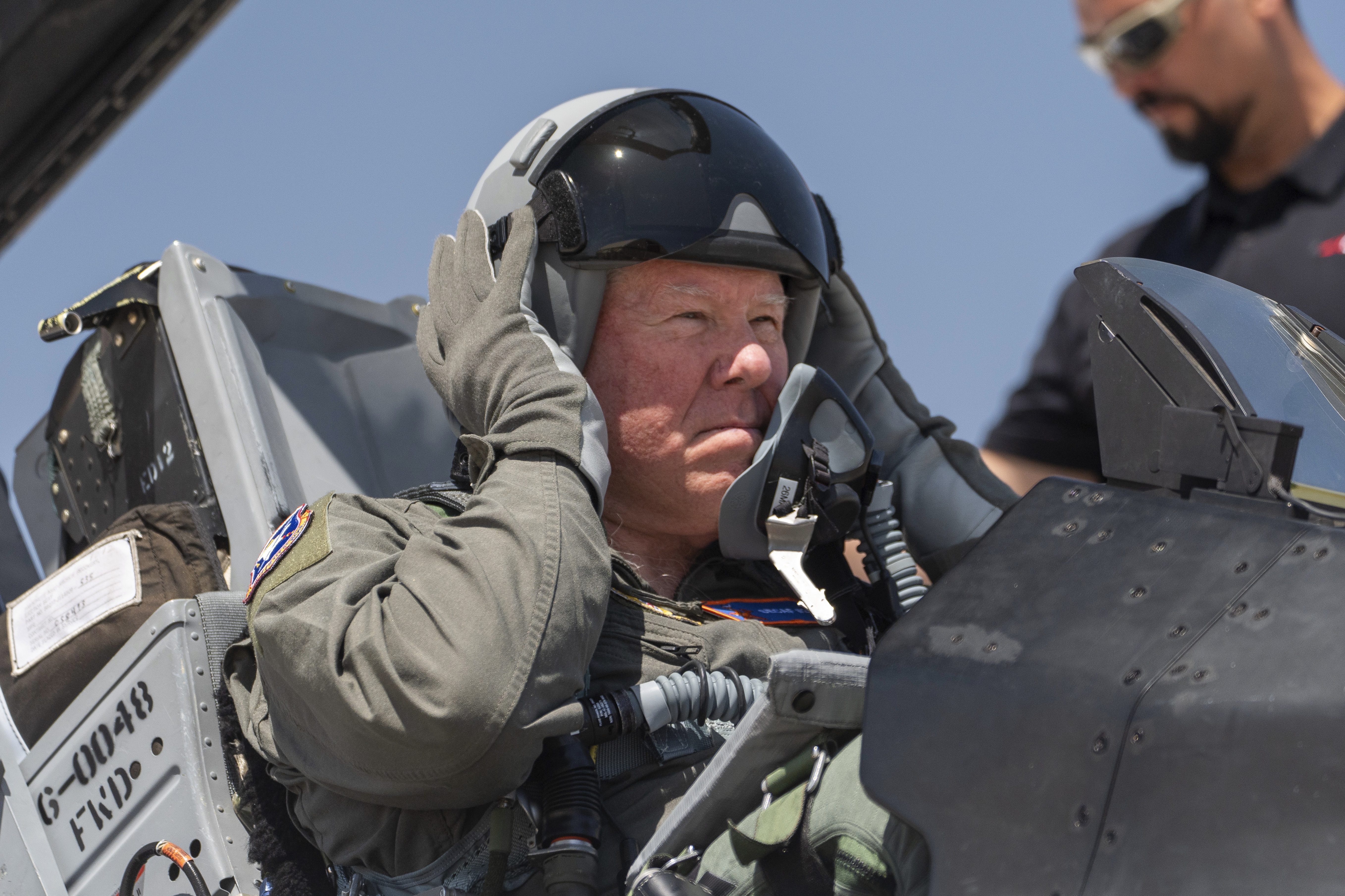 Zbor istoric cu un avion de luptă F-16 controlat de inteligență artificială. Ce însemnătate are pentru un război
