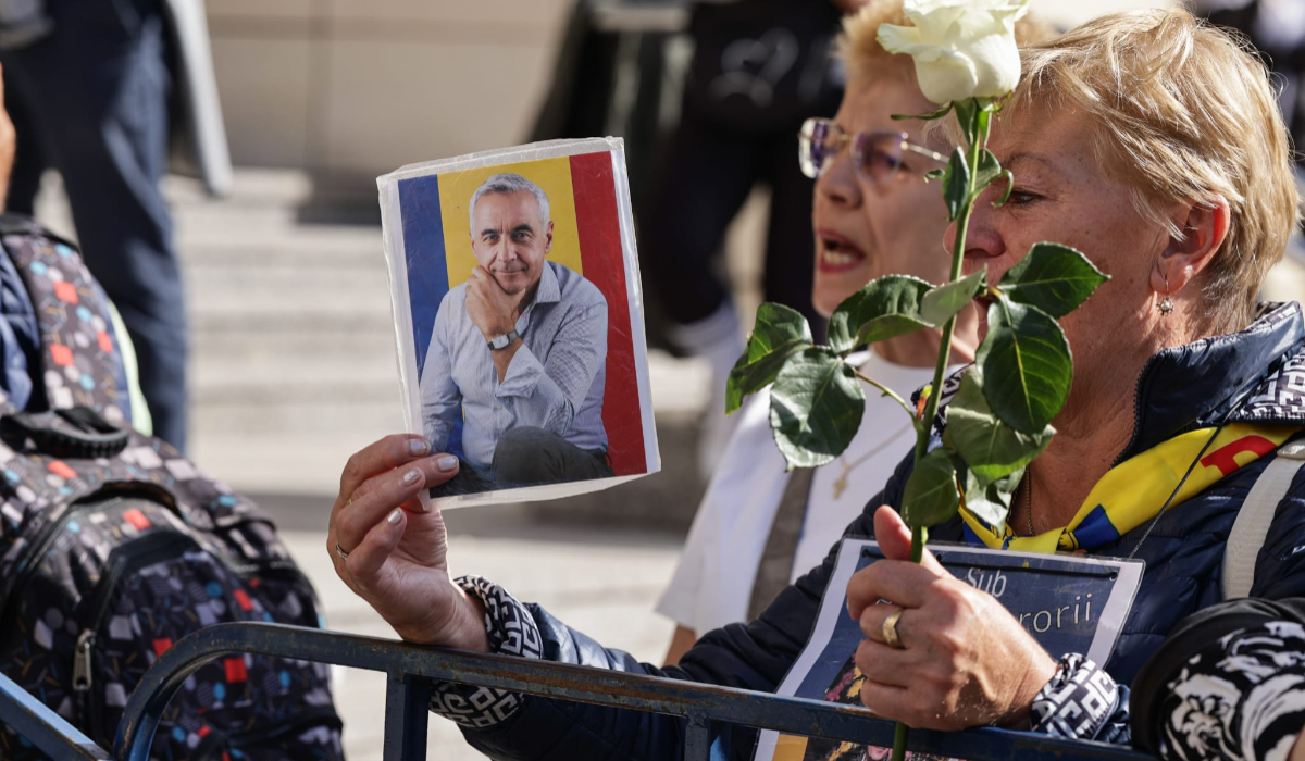 Susținătorii lui Călin Georgescu la Tribunalul București