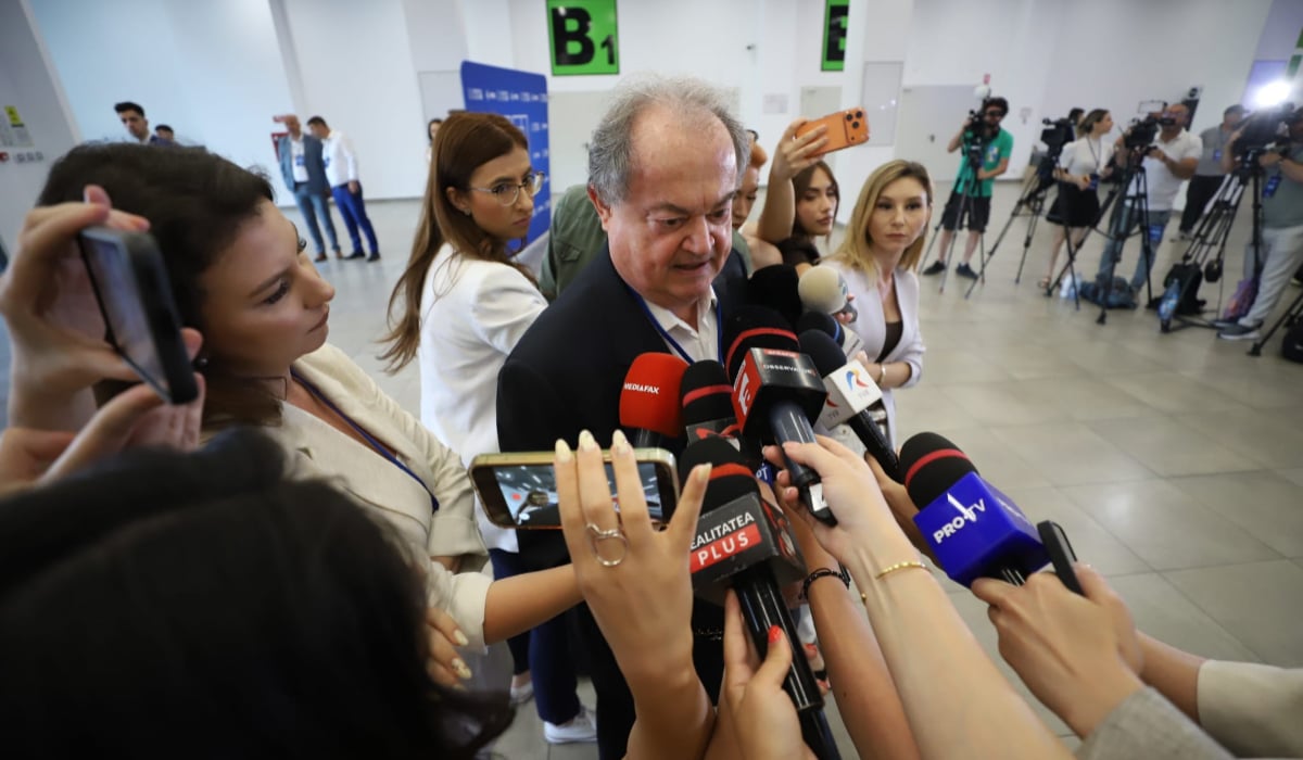 Congresul Extraordinar al PNL s-a încheiat: 1769 de liberali au votat pentru Ilie Bolojan și echipa sa / Puciștii din jurul lui Veștea, somați să demisioneze