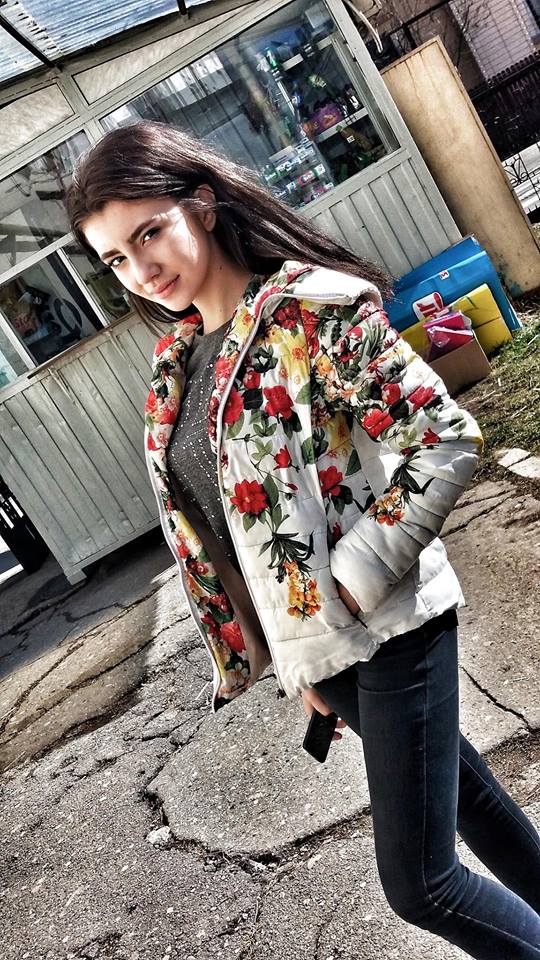 Fata ucisă în accidentul de la Movila Vulpii, înmormântată cu două zile înainte să împlinească 17 ani. Mesajul sfâșietor al iubitului ei