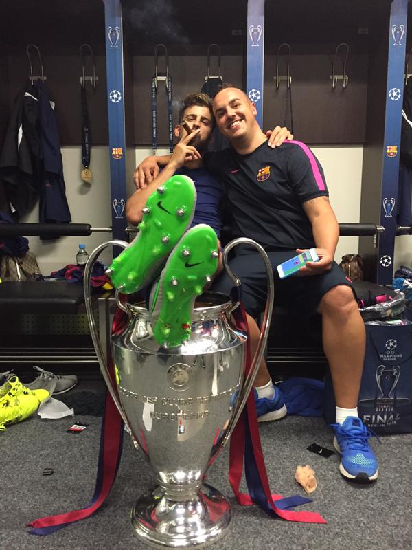 PETRECEREA CAMPIONILOR. ^Gerard Pique și Shakira s-au cherchelit de fericire, la petrecerea organizată de Barcelona în cinstea câștigării UCL / FOTO&VIDEO