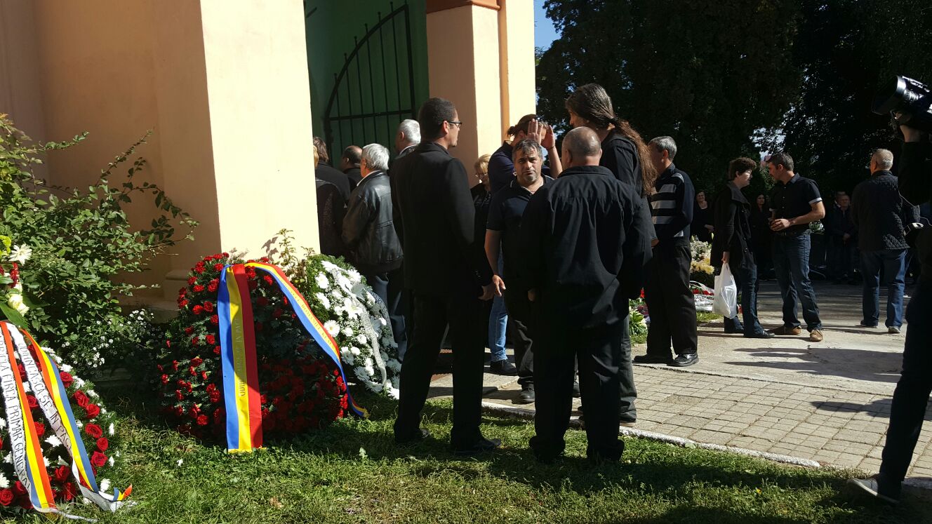 Ioan Gyuri Pascu, condus pe ultimul drum! Coroane de la Iohannis și Cioloș GALERIE FOTO&VIDEO