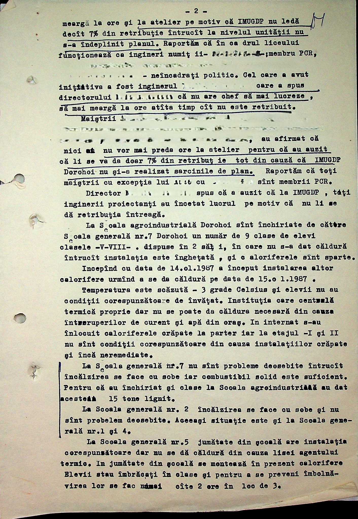 Școala românească în iernile comuniste din anii ‘80. Eleve, în scrisorile către părinți: „Mai rău ca la puşcărie/ E râie. Sunt şi păduchi”