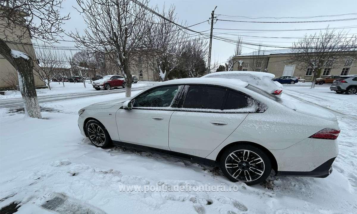 Două mașini de lux, căutate de polițiștii din Suedia, găsite la Constanța. Unde urma să fie exportată una dintre mașini