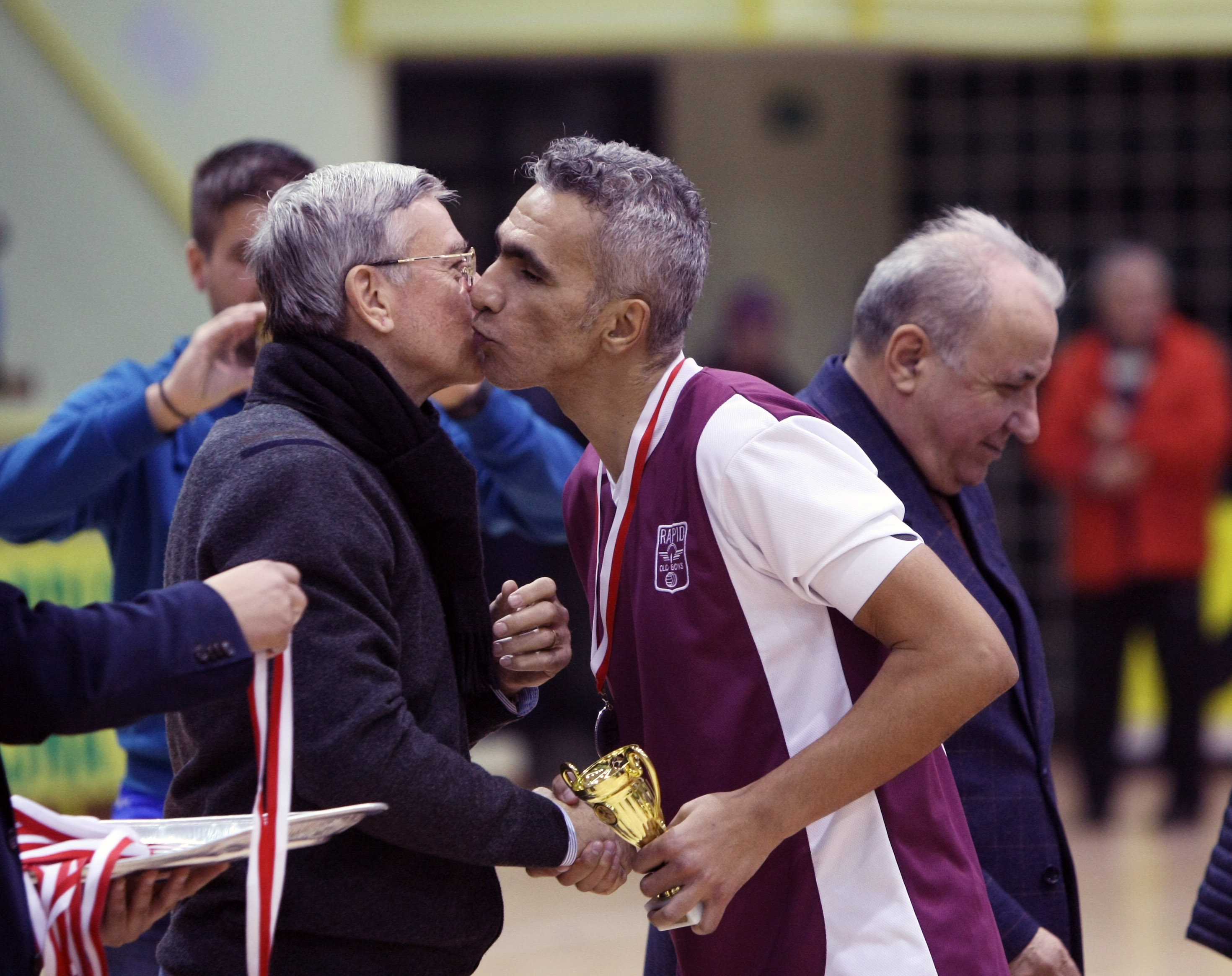 Echipa de old-boys Progresul București a câștigat ”Cupa Campionilor”, după o finală cu Steaua / GALERIE FOTO