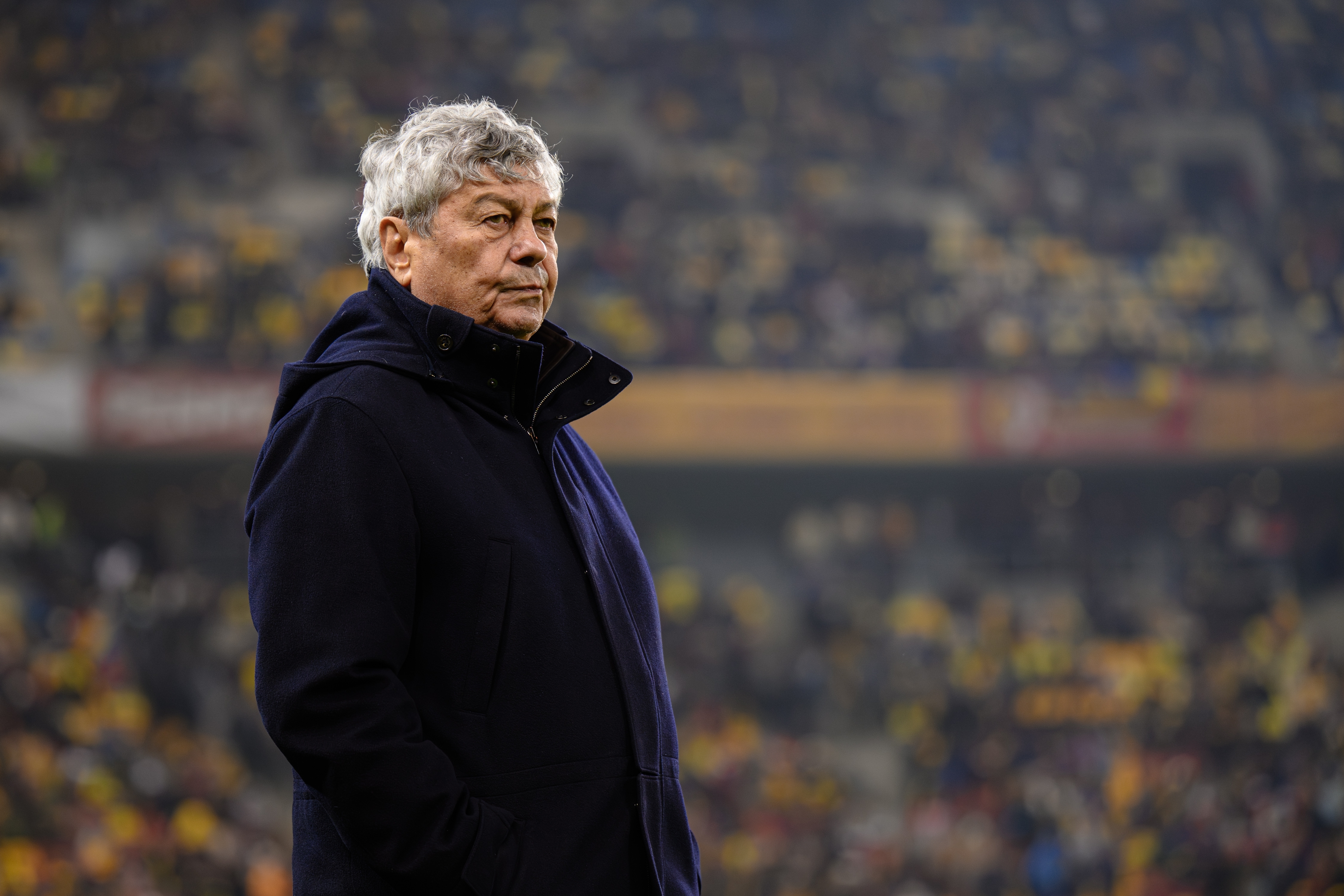 Vila din centrul Bucureștiului a regretatului Mircea Lucescu, ocupată de oamenii străzii. Îi plătise pentru a-i elibera casa