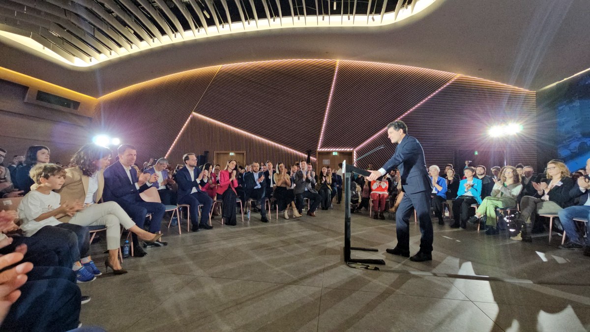 Cătălin Drulă și-a lansat candidatura la Primăria Capitalei alături de Nicușor Dan, primul președinte care merge la un astfel de eveniment