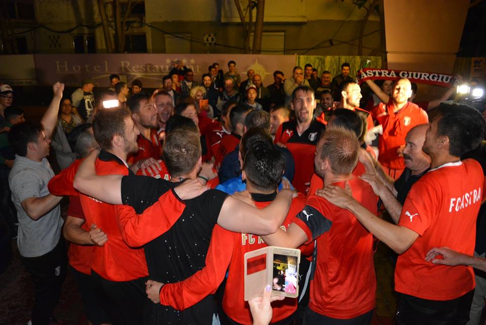 A început fiesta la Giurgiu! Prima reacție a lui Șumudică: ”Este extraordinar! Am practicat cel mai frumos fotbal” FOTO&VIDEO