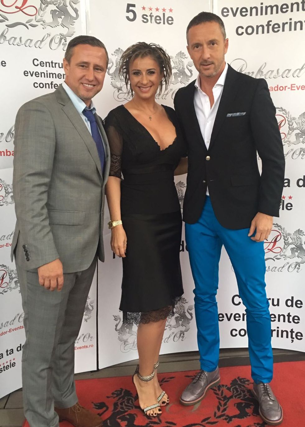 FOTOGRAFII EXCLUSIVE! Cum a apărut Andreea Tonciu la cheful de pomină al nașului ei