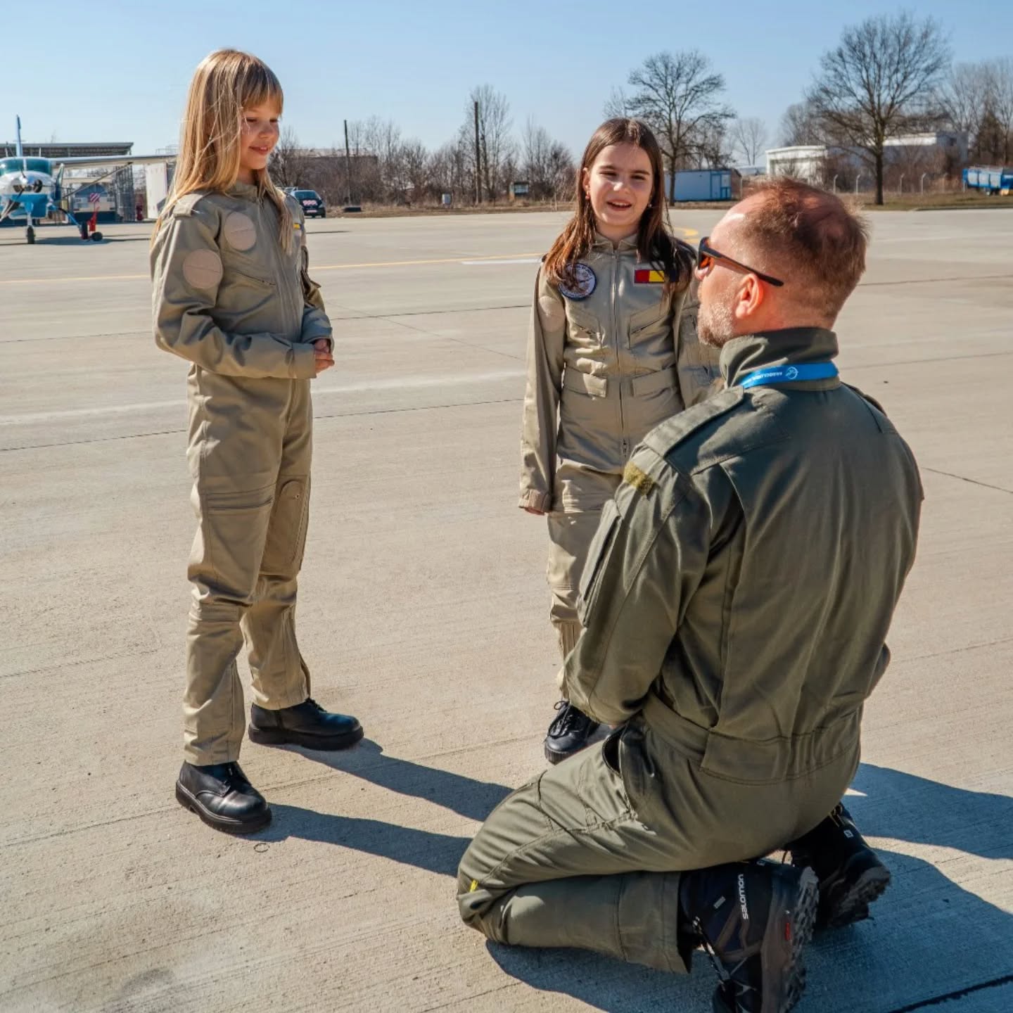 După ce a renunțat la muzică și a devenit pilot de avion, Mihai Sturzu anunță un nou proiect: „Nu există în lume pasageri mai fericiți decât copiii care zboară”