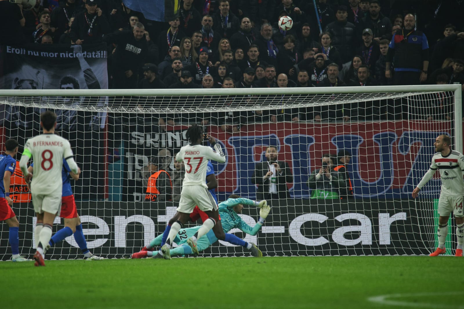 FCSB, eșec sub privirile lui Marcel Ciolacu, fan declarat al roș-albaștrilor, în Europa League. Pe cine poate înfrunta clubul lui Gigi Becali pentru accederea în optimi