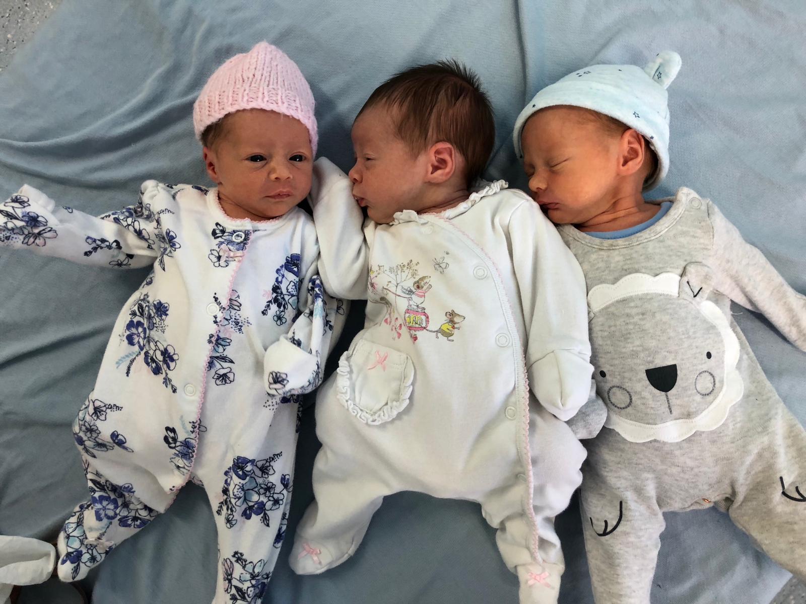 FOTO | Povestea femeii care a rămas însărcinată cu tripleți de la prima întâlnire