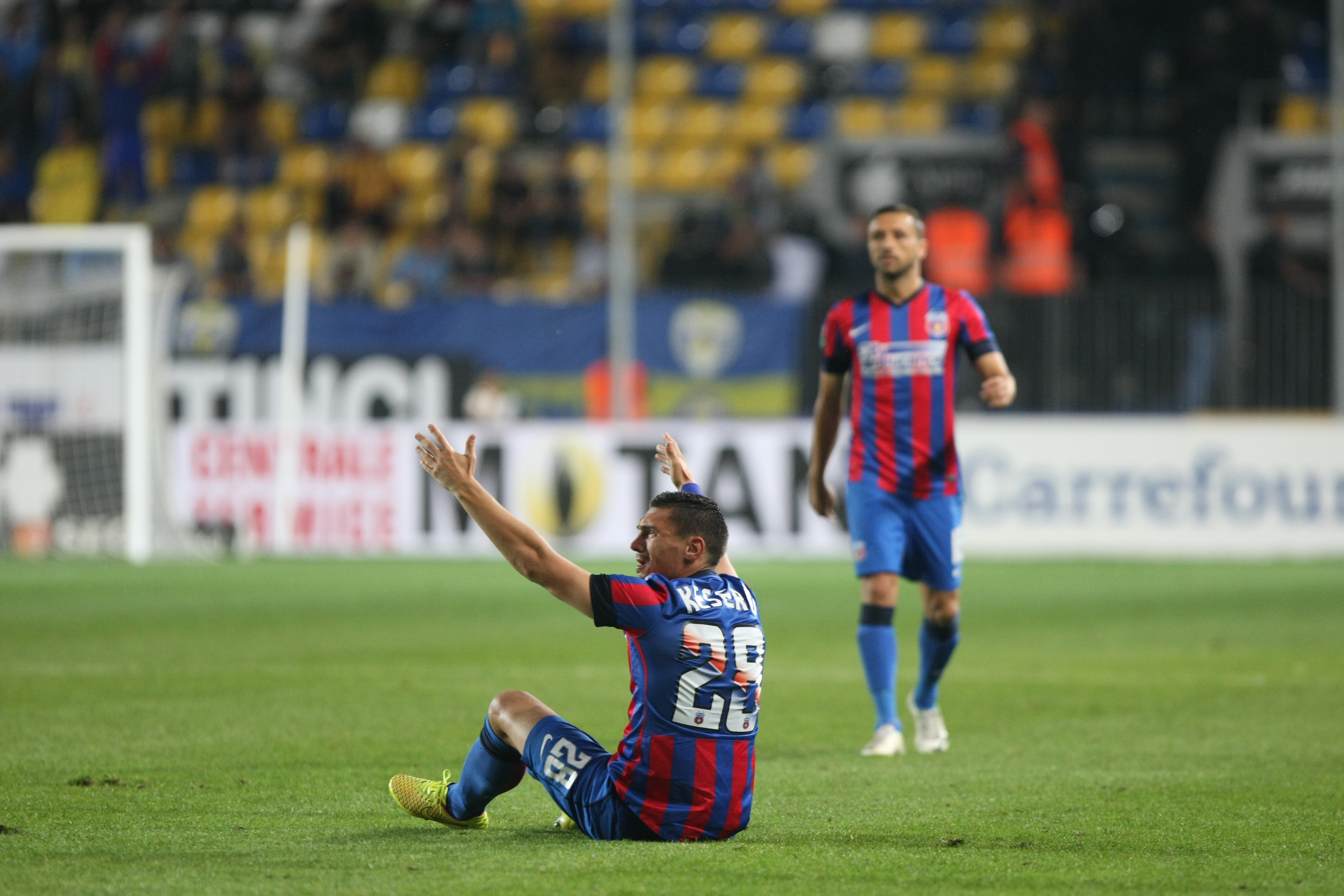 FOTO&VIDEO / Petrolul - Steaua 2-3. Meci senzaţional pe ”Ilie Oană”