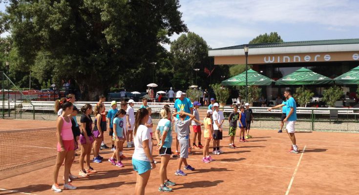 Cum poți lua lecții de tenis de la Victor Hănescu! Se lansează academia ce-i poartă numele
