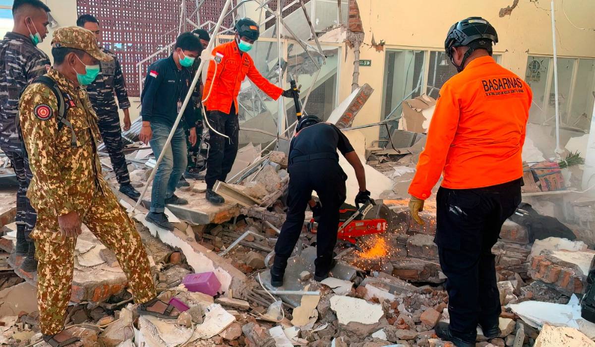 Cutremur de 7,7 în Indonezia: cel puțin 38 de oameni au murit, salvatorii caută victime printre dărâmături| VIDEO