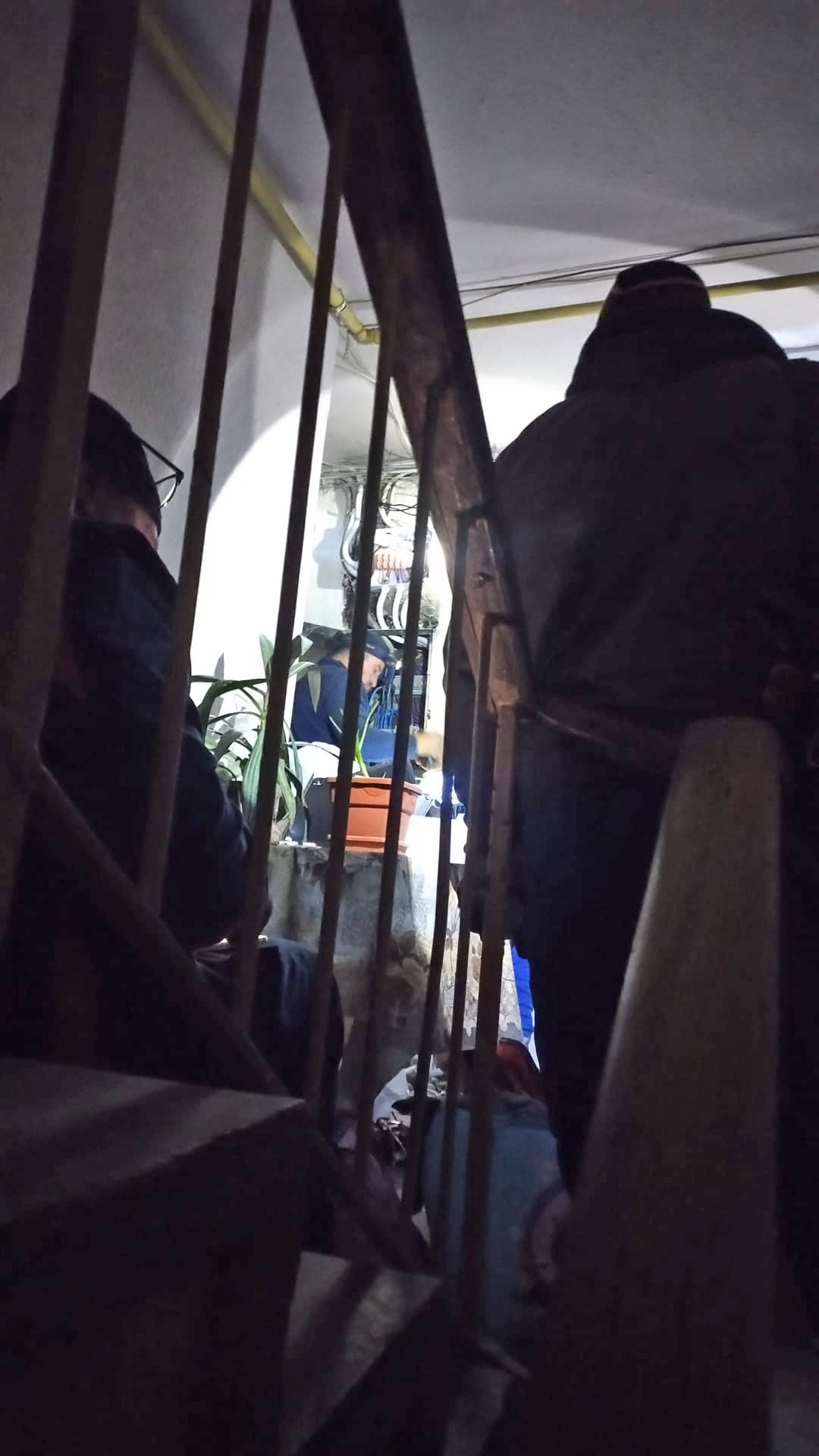 Situație disperată în Rahova, sectorul 5, unde sute de oameni stau de două luni fără gaze. „O să facem Crăciunul în frig. Pentru Distrigaz nu contăm”