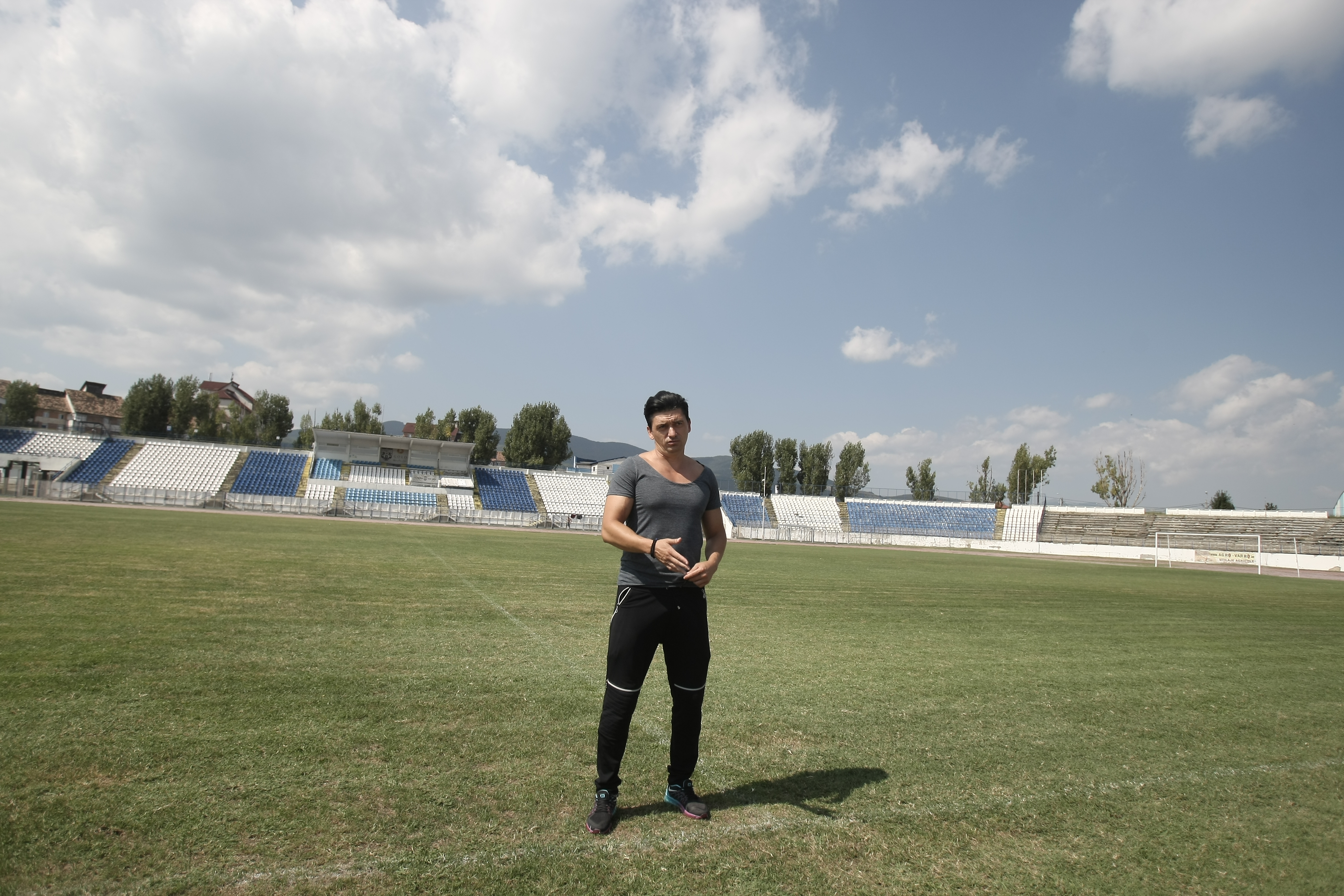 Povestea lui Nicușor Stanciu. A făcut naveta cu ”rechini”, a fost Mister Boboc, la 16 ani era să-și piardă piciorul