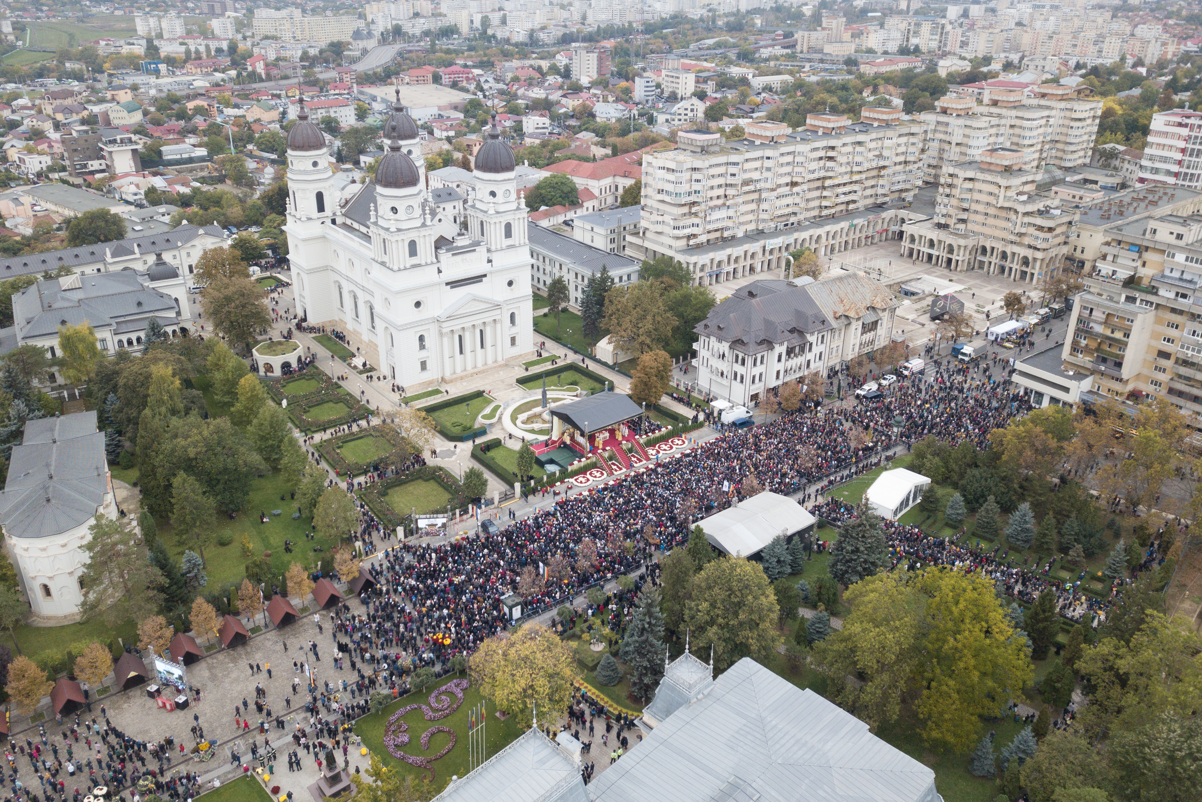 Fața mai puțin știută a Bisericii. Ei sunt preoții care au ajutat zeci de mii de oameni la vămile cu Ucraina și în Odesa. „Nici în mare nu sunt atâtea lacrimi ca în ochii refugiaților”