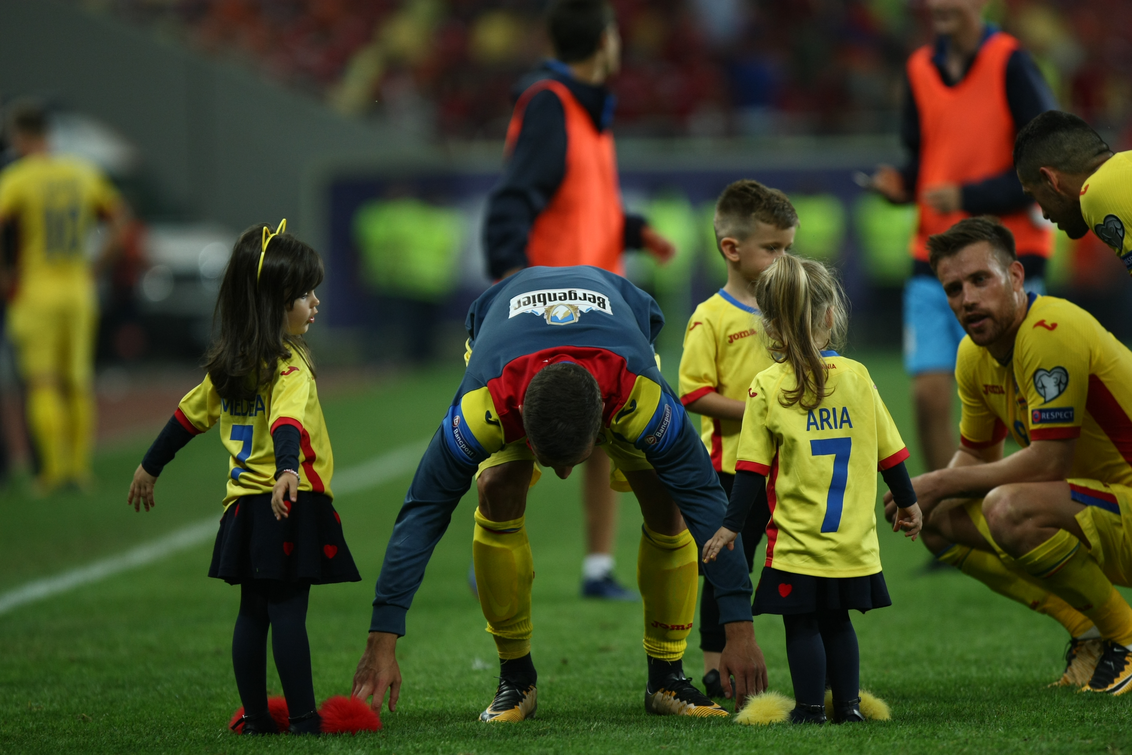 România - Armenia 1-0. Copiii de pe ”Arena Națională” au fost atracțiile serii / GALERIE FOTO