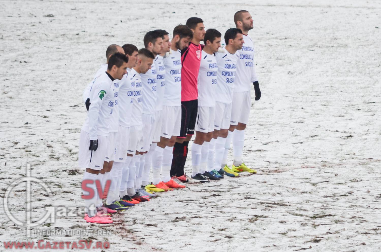 Sorin Ciobanu e lider în liga a treia din Austria. În imagine, momentul când ”sparge” o minge! | FOTO