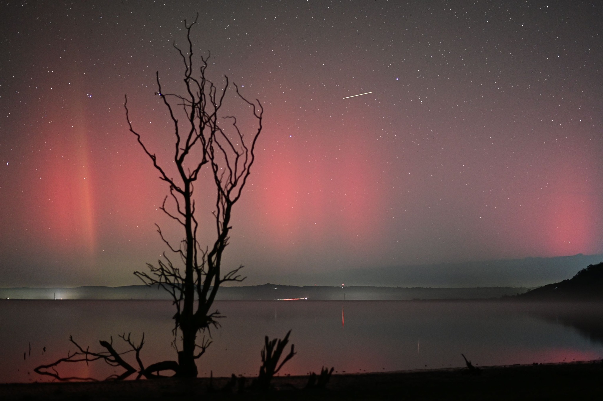 Aurora boreală, vizibilă pe cerul României. Imagini uimitoare cu fenomenul 