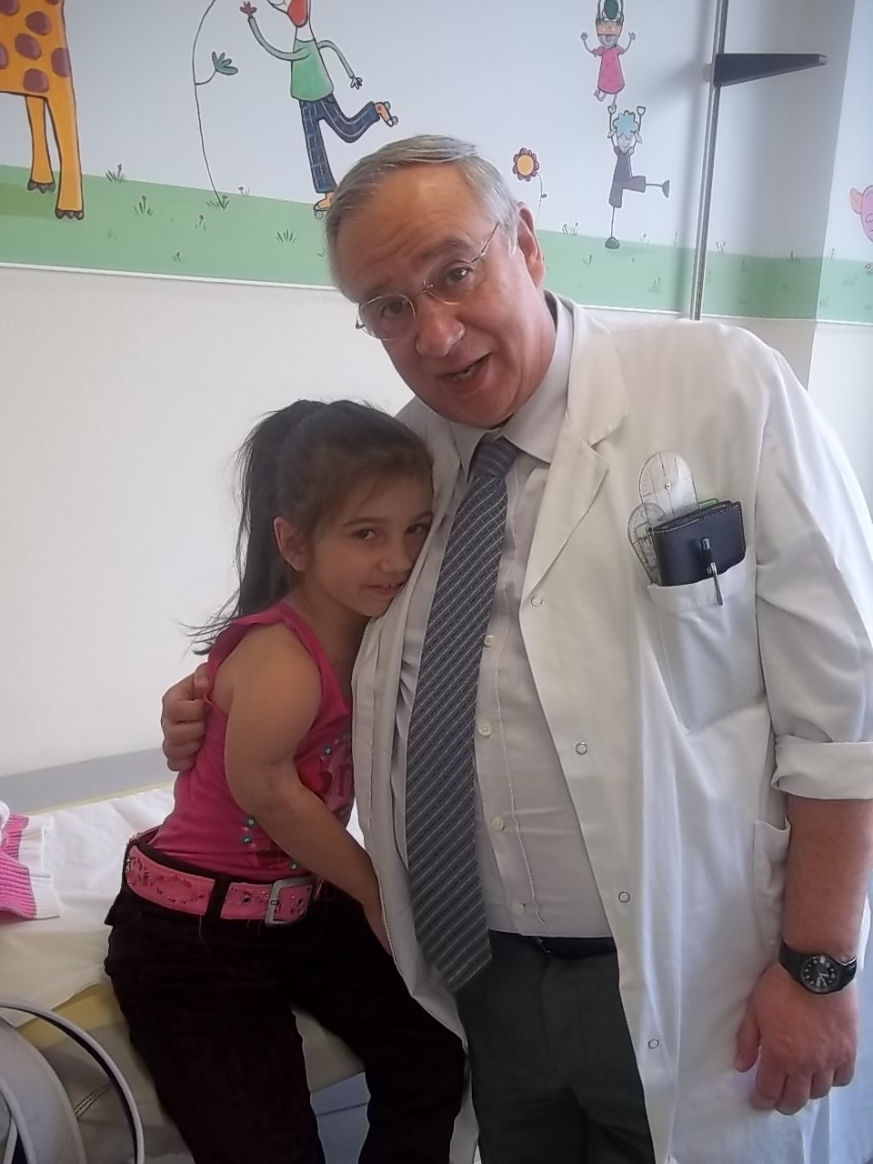CHINUL familiei Rotariu, fără sfârşit! Kassandra va fi operată a 37-a oară