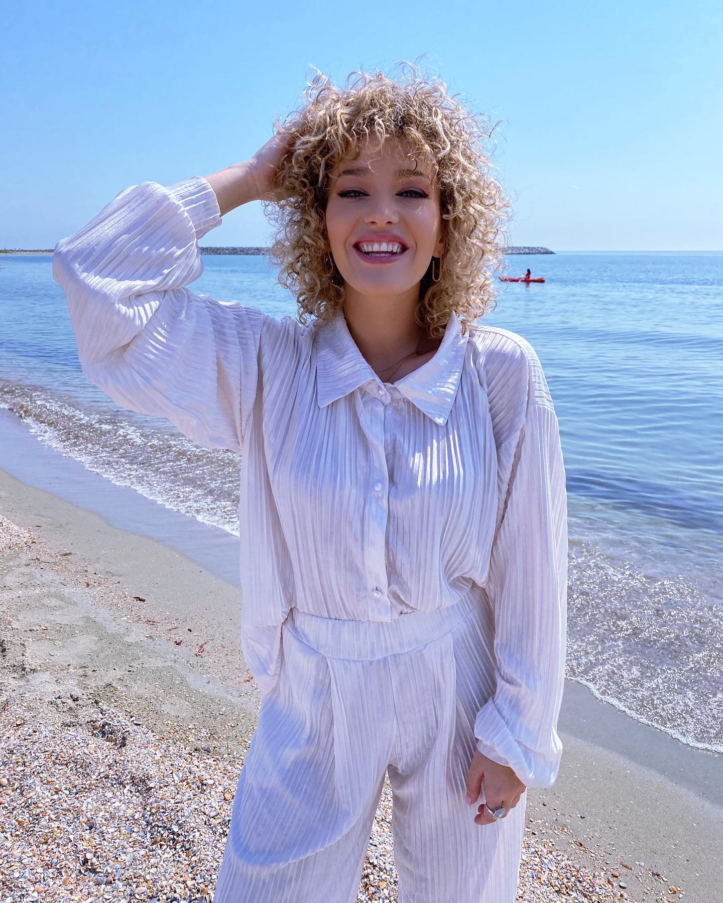 Sacrificiile făcute de actrița Alexia Țavalutis pentru a avea o siluetă perfectă. „Sunt destul de rare momentele acestea”