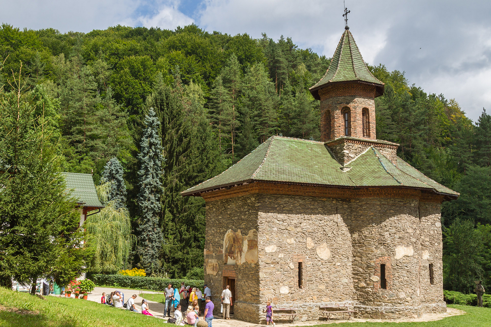 Mănăstirea Prislop - istoric, legendă și program de vizitare