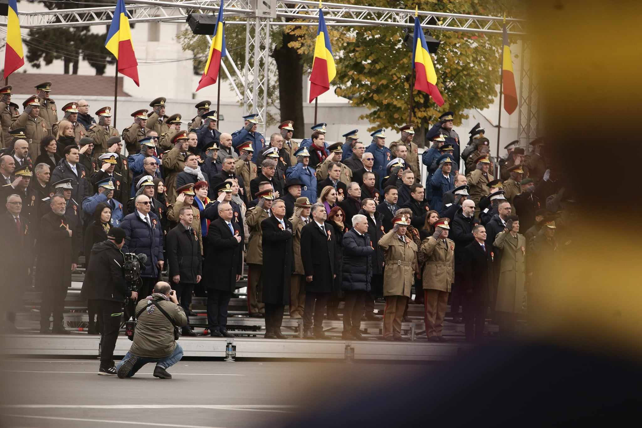 Parada de 1 decembrie 2023 din București. Peste 2.400 de militari, avioane F-16 și Eurofighter au defilat în fața a circa 100.000 de persoane