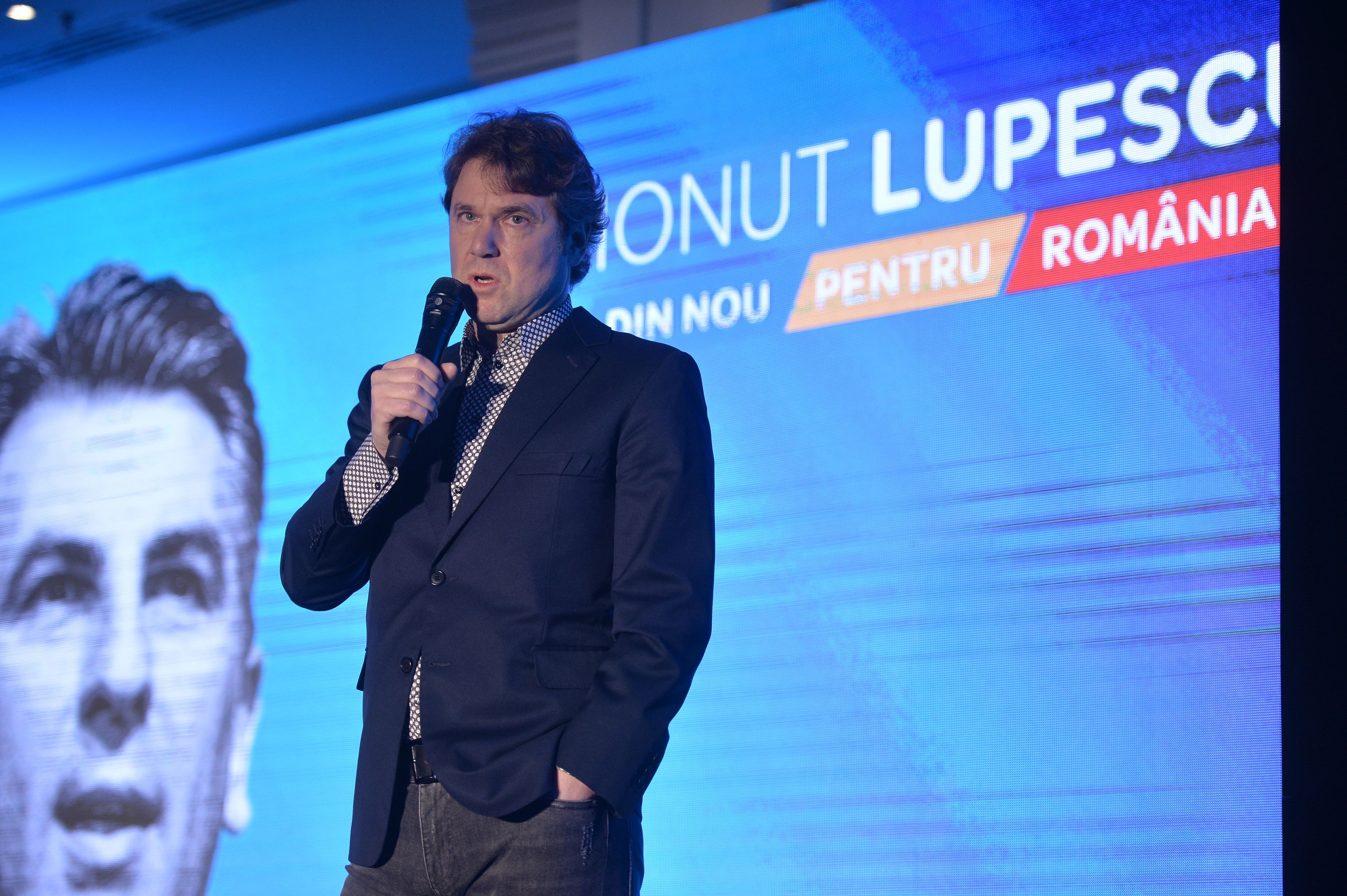 Conferința de lansare a candidaturii lui Ionuț Lupescu la șefia FRF: ”Dacă Gică Popescu era președinte, nu candidam!”. Mesaje de la Mircea Lucescu și de la Sir Alex Ferguson: ”Meriți să câștigi!” | LIVETEXT