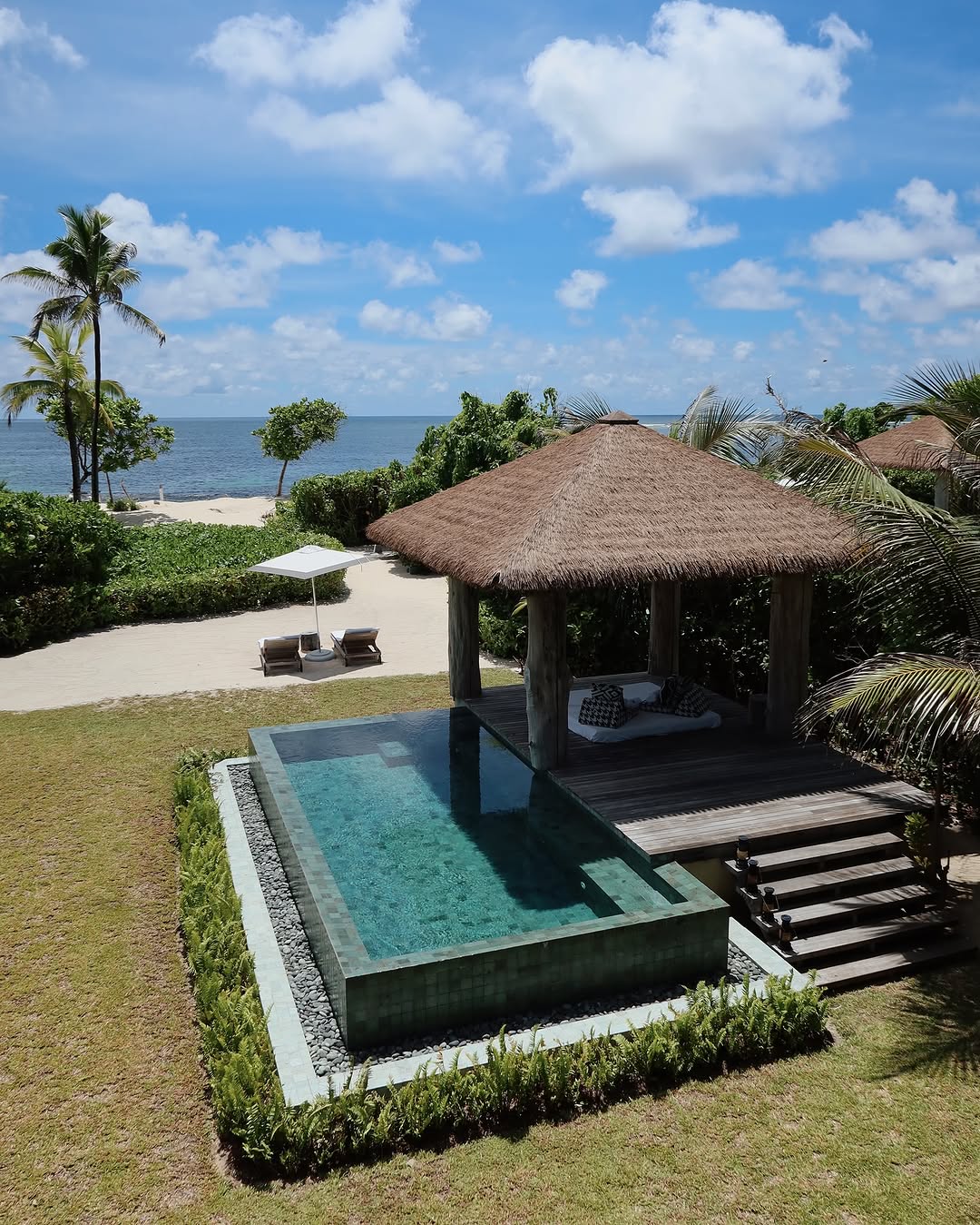 Ioana Grama, imagini de vis din vacanța din Seychelles: Au transformat tavanul camerei în piscină. Suma uriașă plătită pentru trei zile de cazare