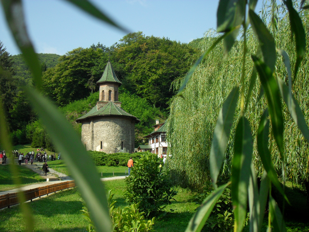 Mănăstirea Prislop - istoric, legendă și program de vizitare