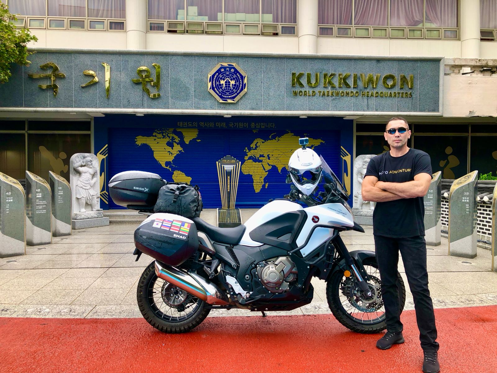 Din România până în Coreea de Sud pe motocicletă: un traseu de 36.000 de kilometri făcut în 91 de zile. Cifrele unei călătorii extraordinare