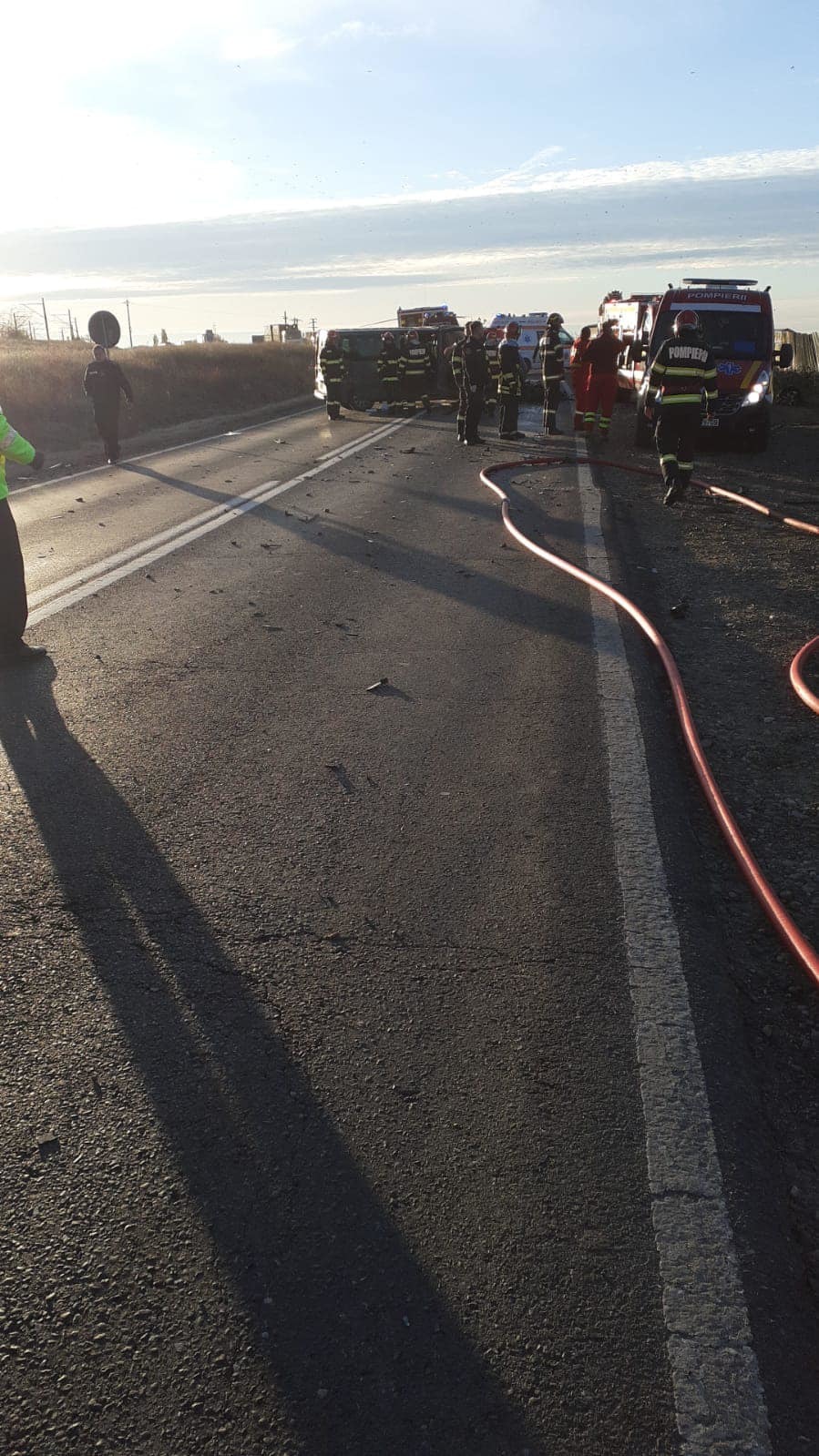 Trei oameni au murit și opt au fost răniți într-un grav accident în județul Galați. A fost activat planul roşu de intervenţie
