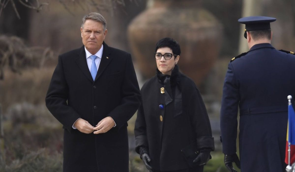 Delia Dinu, cel mai longeviv consilier prezidențial, pleacă de la Cotroceni după 20 de ani. Cine este femeia decorată de trei președinți