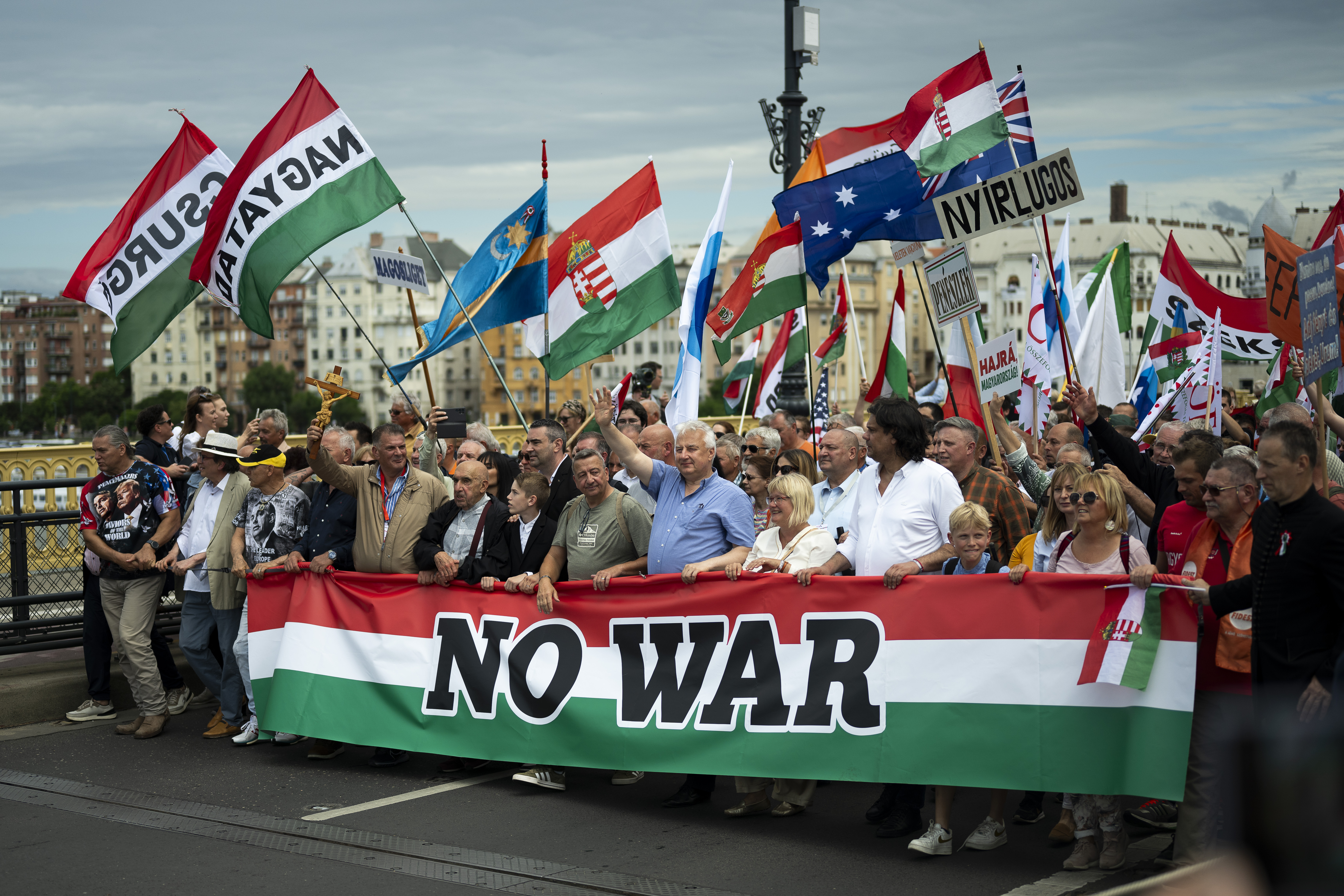 Manifestație pro-Orban cu mii de oameni, la Budapesta. „Europa trebuie împiedicată să se îndrepte spre război”