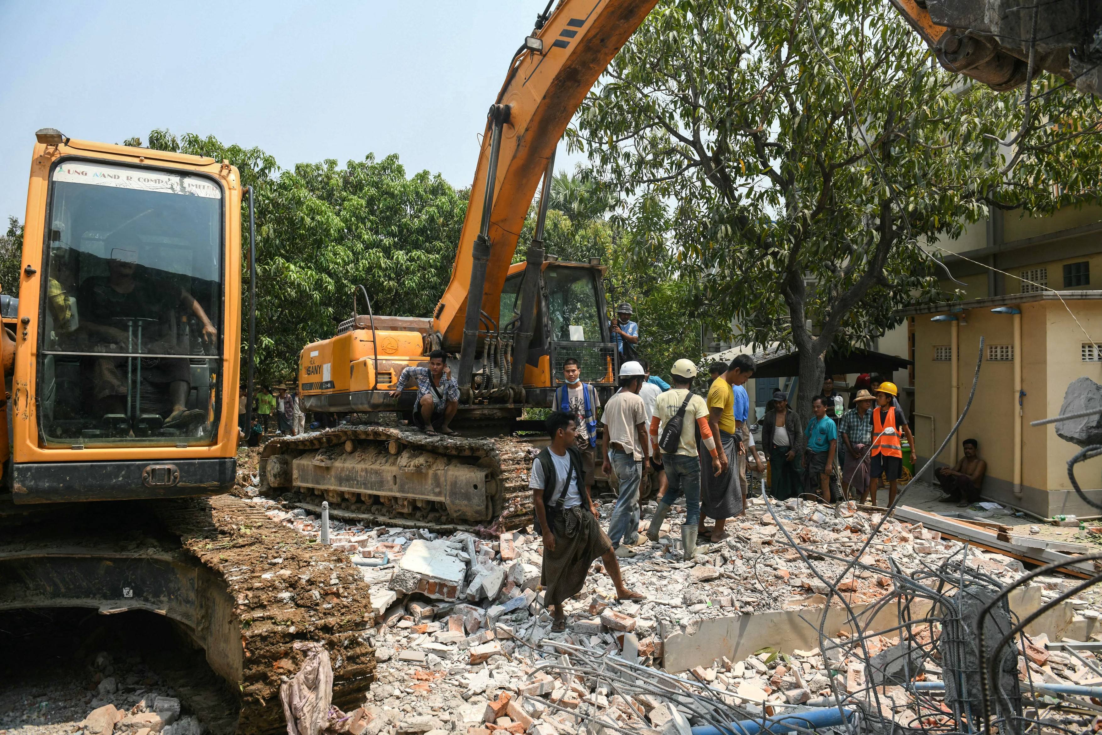 Cel puțin 1.002 morți și 2.376 de răniți în urma cutremurului devastator din Myanmar I VIDEO 