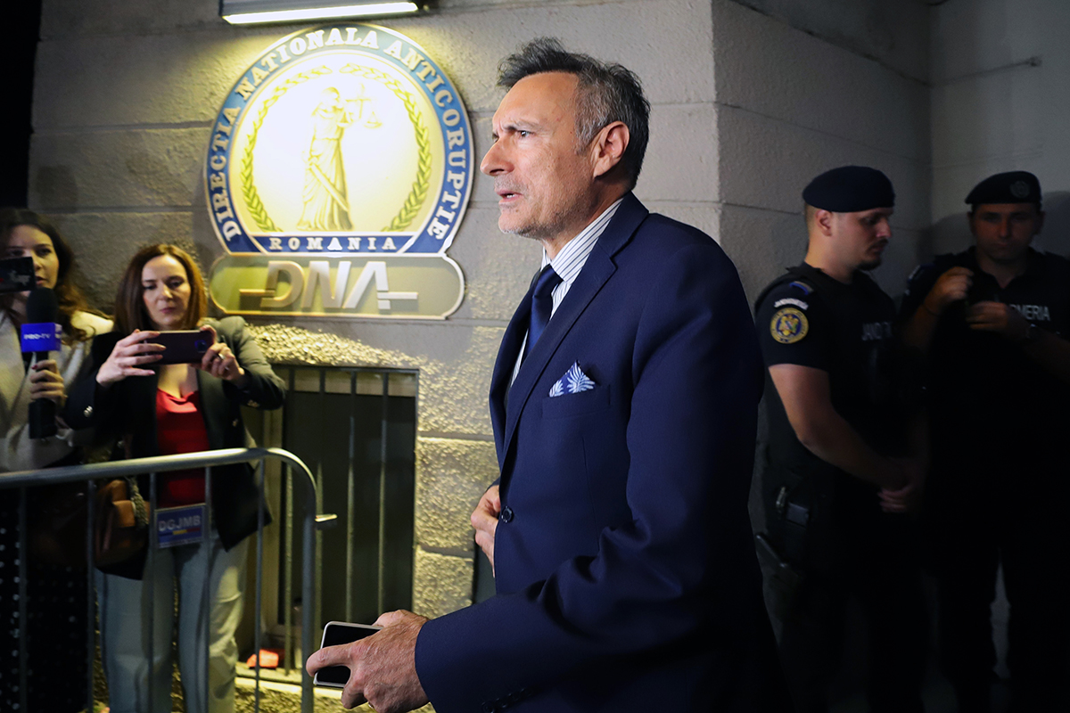 Fostul șef SRI Florian Coldea, generalul SRI Dumitru Dumbravă şi avocatul Doru Trăilă, plasaţi sub control judiciar