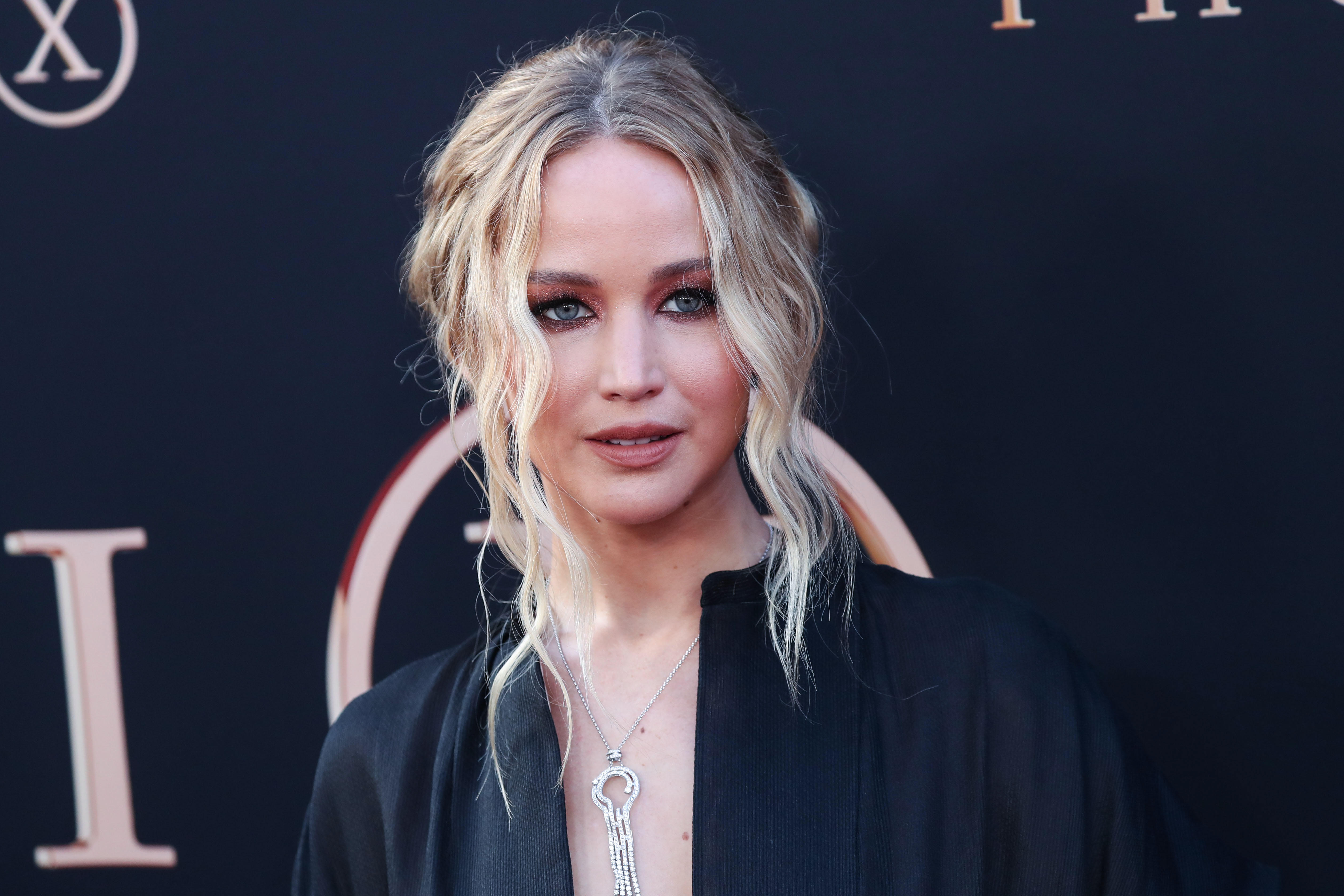 Jennifer Lawrence i-a spus lui Robert De Niro să plece de la nunta ei: „Chiar nu trebuie să fii aici. Poți să te duci acasă”