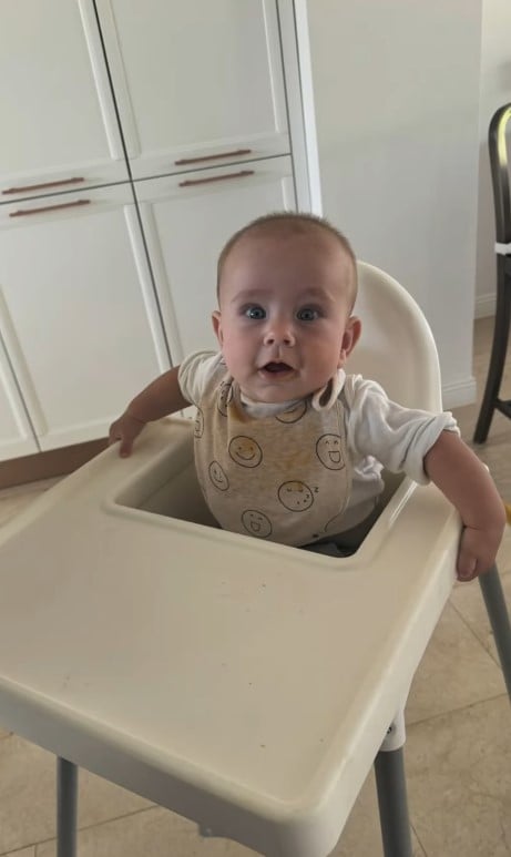 Imagini din casa în care Laurențiu Reghecampf și Corina Caciuc locuiesc alături de cei doi copii, Liam și Landon