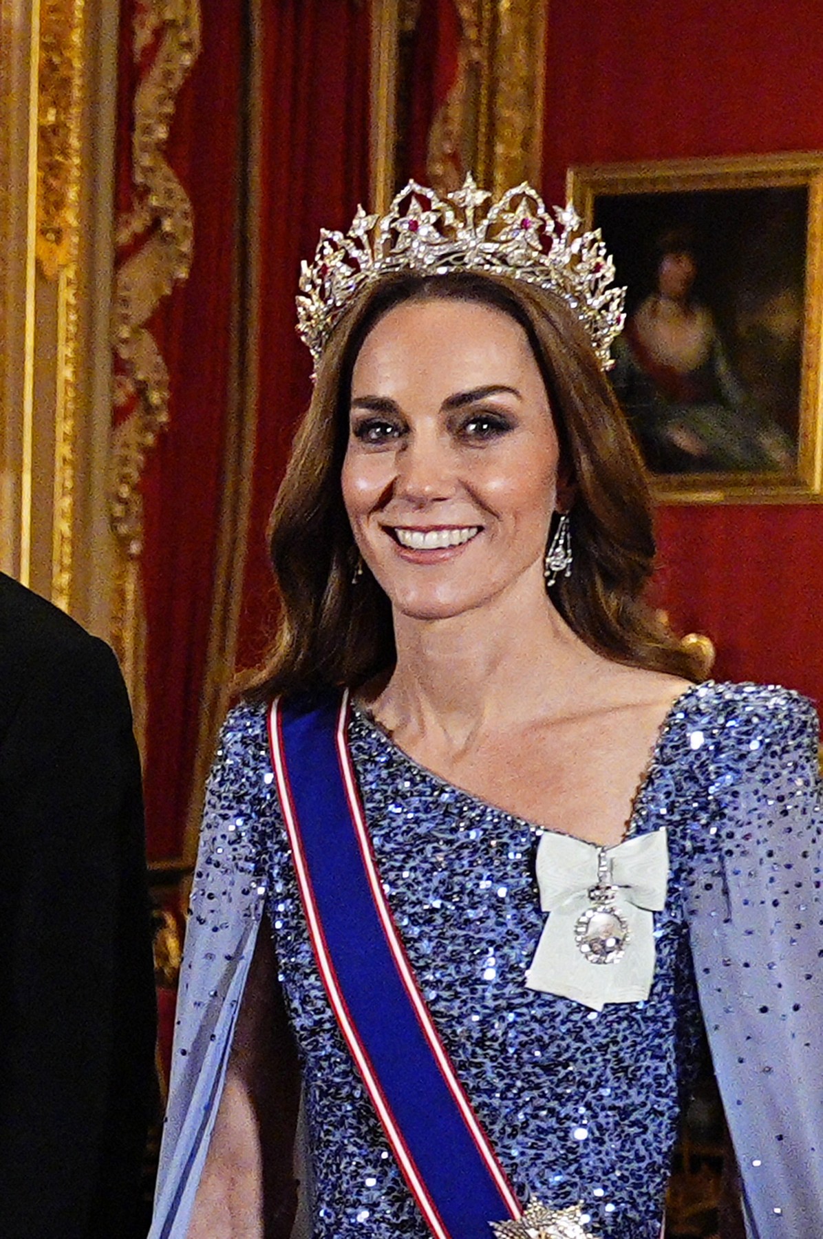 Kate Middleton a strălucit cu cea mai mare tiară purtată vreodată. Câte diamante are bijuteria aleasă pentru banchetul în cinstea președintelui Germaniei